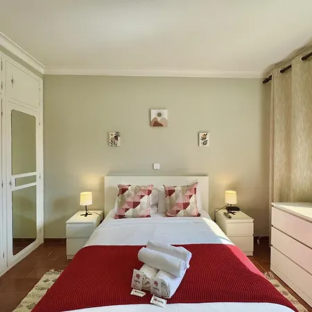 2 By Homing Apartment *